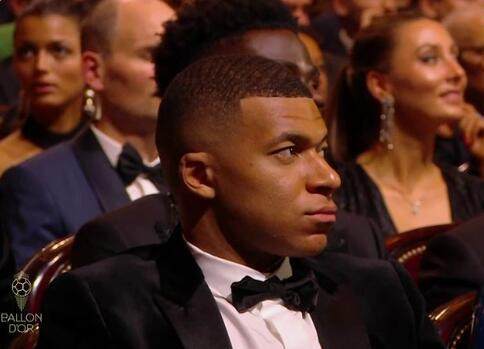 1666098894278095317.jpg 姆.jpg